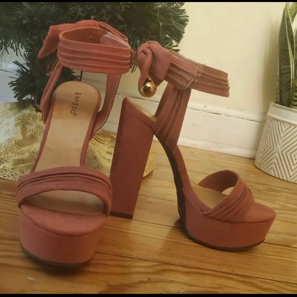 Size 7.5 block heels